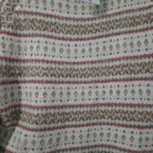 Medium American Eagle So Soft Knit Sweater - Cream and Red. NWT - Picture 7 of 9